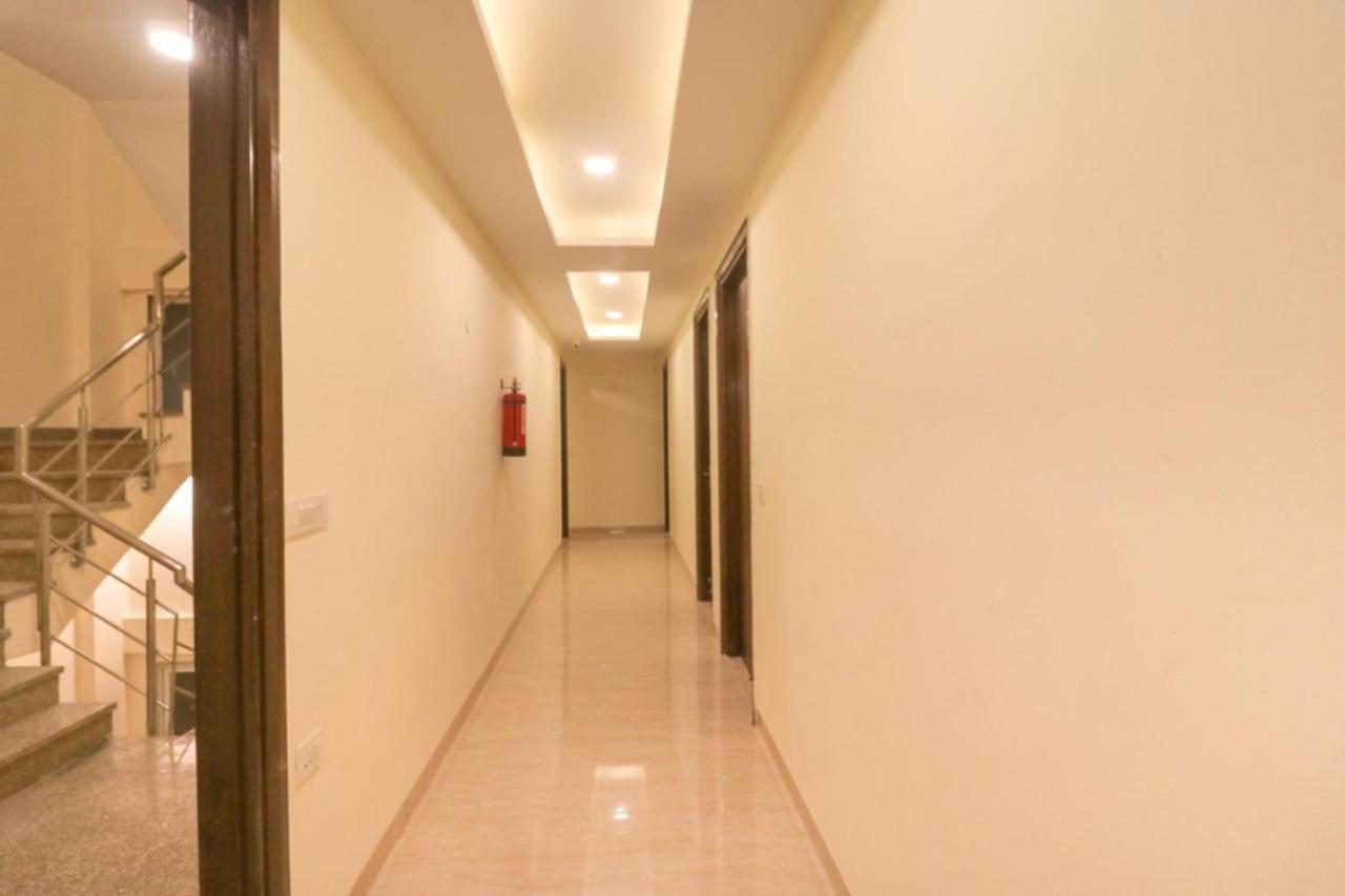Fabhotel Comfort Residency II Gurgaon Bagian luar foto