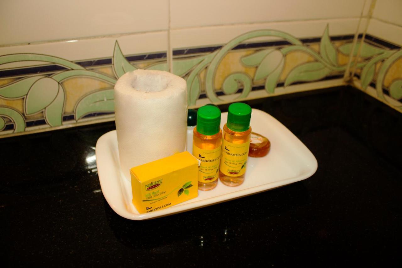 Fabhotel Comfort Residency II Gurgaon Bagian luar foto